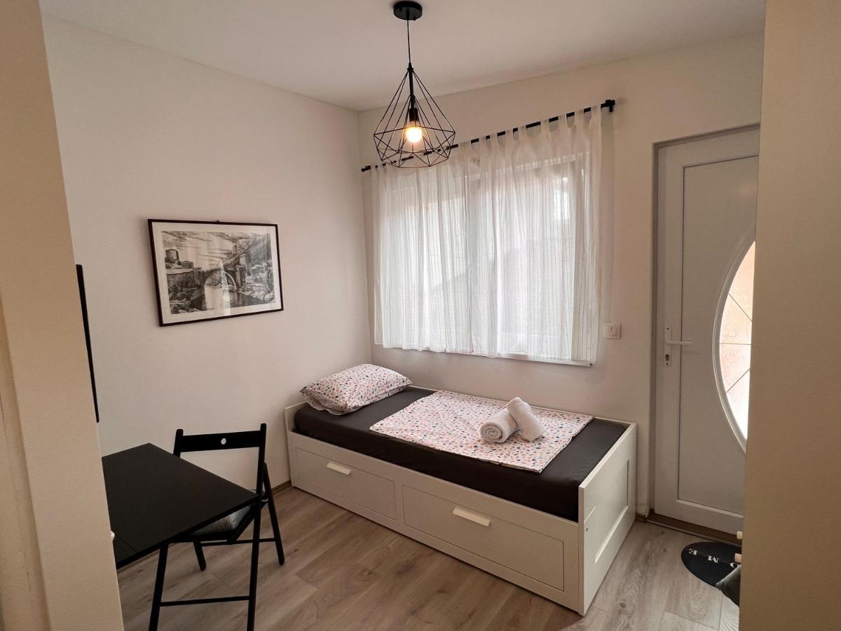 Guest House Kiwi Mostar Esterno foto
