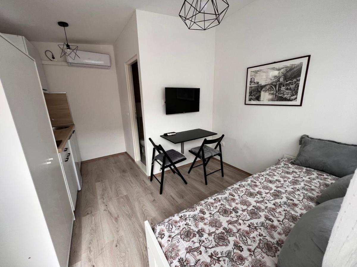 Guest House Kiwi Mostar Esterno foto